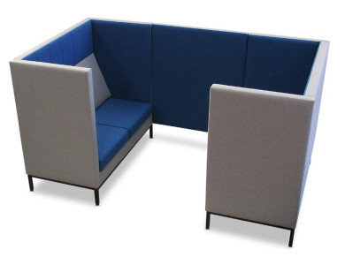 4 person setting - 2 x 2 Seaters + 1000mmL joiner wall between.